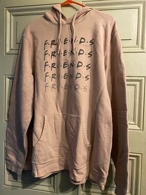 'FRIENDS' Graphic Hoodie in Dusty Pink